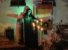 Fél zombi - 140 cm - halloweeni dekoráció