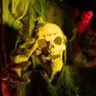 Halloweeni zombi szörnyeteg - animált, fény- és hangeffekttel