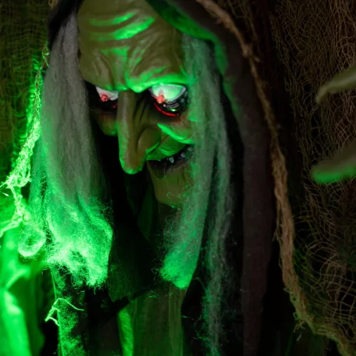 Halloweeni dekoráció - animált púpos boszorkány - 150 cm - ajándék lábkapcsolóval