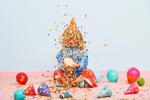 Partysapkák Dots, mix, 16cm (1 db / 6 db.)