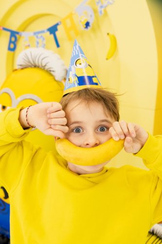 Minion papírsapka szett, 16 cm, 3 mintával, 6 db