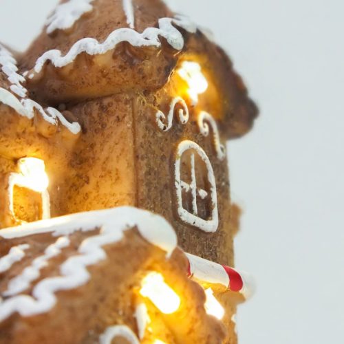 Világítós mézeskalács vasútállomás