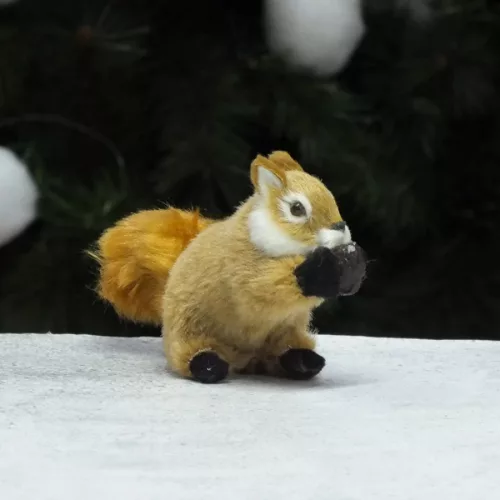 Mókus makkal figura - 9cm