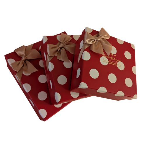 Piros fehér pöttyös díszdoboz szett - 3db