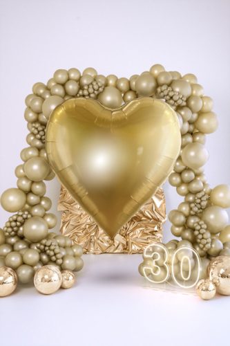 XXL Arany Szív Alakú Fólia Lufi - 136x129 cm