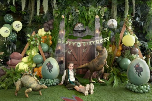 Jurassic World logós fólia lufi, 45x37 cm, vegyes színek