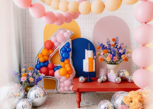 4-es számkeret latex léggömbökhöz, 126 cm, ezüst