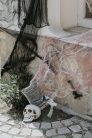 Vérfoltos fehér dekor anyag 0,72x9,8m kültéri és beltéri használatra