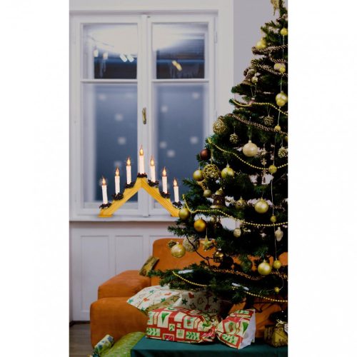 Gyertyapiramis, 7 db izzóval, lakkozott fából