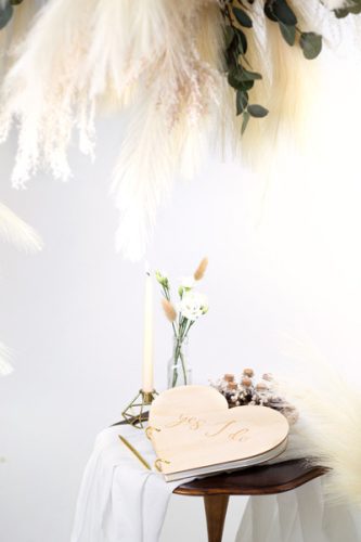 Wooden guest book - Heart, 26.5x25 cm