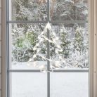 Fenyőfa ablakdísz, kül- és beltéri kivitel, melegfehér