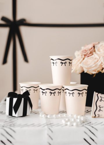 Paper cups with bows, cream-black, 220 ml (1 pkt / 6 pc.)
