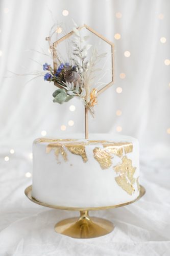 Fa  hatszög alakú tortabeszúró, 24cm