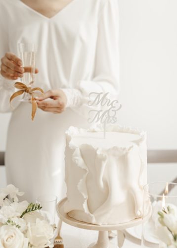 MR & MRS Fehér Akril Torta Díszítő, 16,5 cm