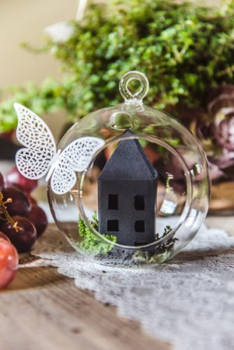 Dekorációs üveggömbök szatén szalaggal 4db/ csomag