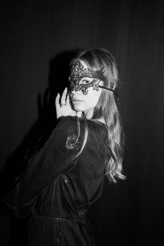 Csipke karneváli maszk, fekete, 20 x 11 cm