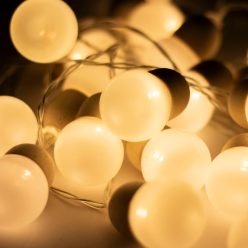   Home MLC20B LED-es gömb fényfüzér, 20 melegfehér LED, elemes, ~3m hossz, átlátszó vezeték, fa + műanyag