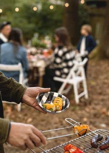 Kockás papírtálkák, vegyes fekete-szürke-drapp, 17x4,5 cm, 6 db/csomag