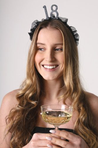 ''18''-as fejpánt fodrokkal és gyöngyökkel