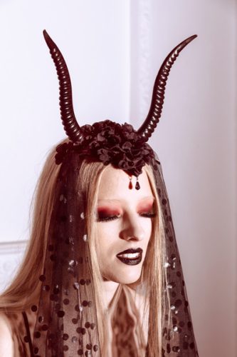 Devil Horns tüll fejpánt, 30x76 cm, fekete