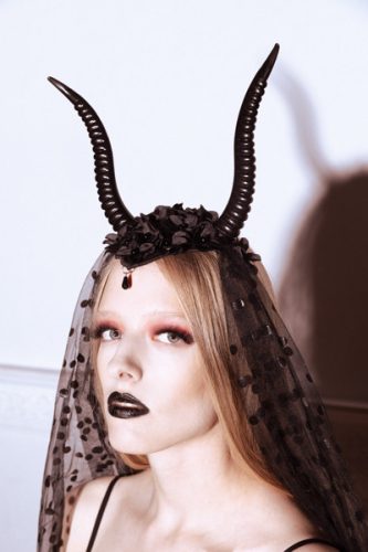 Devil Horns tüll fejpánt, 30x76 cm, fekete