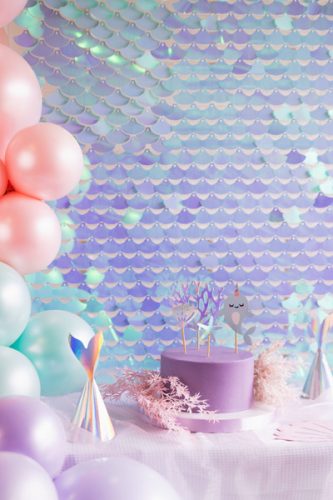 Flitteres háttérpanel, pikkely alakú, világos lila, 30x30 cm