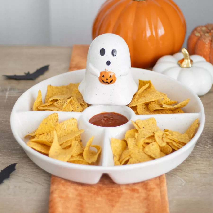 Szellem alakú Halloween nachos kínáló tál