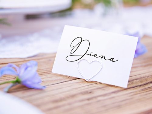 Ezüst színű ültetőkártya tartó szívecske 10 db / csomag