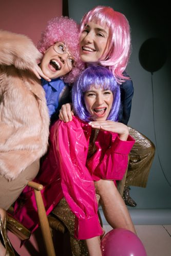 Kleopátra paróka, világos rózsaszín