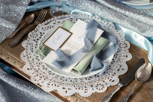 Fehér tányérszőnyeg, átmérője kb. 35,5 cm (1 db / 50 db)