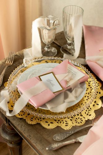 Aranylemez szőnyegek, átmérője kb. 35,5 cm (1 db / 50 db)