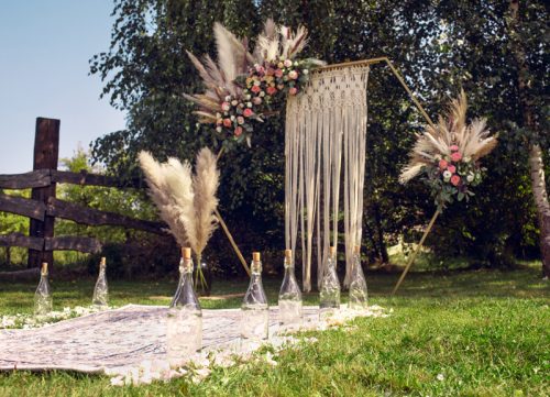 Hatszögletű háttérállvány, arany, 2m