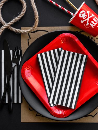 Szalvéta Stripes, fekete, 33 x 33 cm (1 db / 20 db)