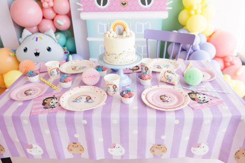 Gabby's Dollhouse papírtányérok, vegyes színek, 23 cm, 6 db