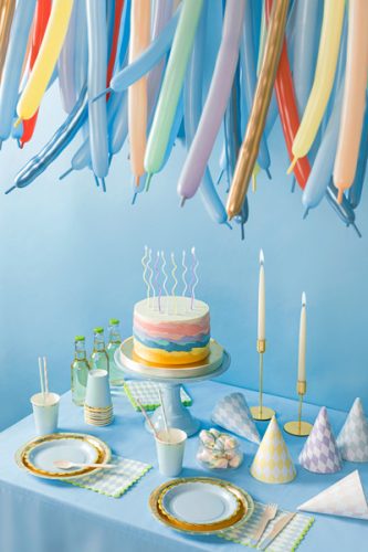 Tányérok, arany, 23cm (1 pkt / 6 db.)