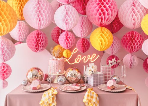 Papírtányérok Gyűrűs, mix, 18x25,5 cm (1 pkt / 6 db.)