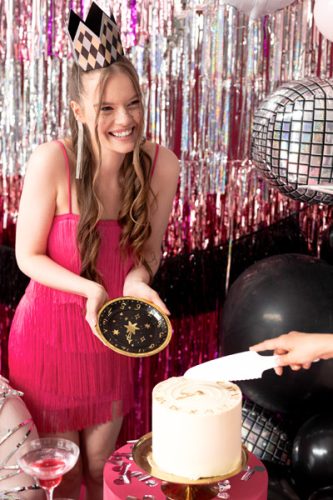 Papírtányérok Óra, 18 cm, mix (1 pkt / 6 db.)