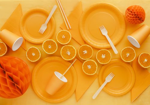 Papír tányérok világos narancssárga színben, 18 cm, 6 db