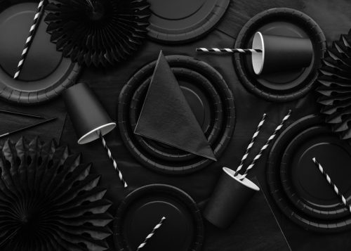 Fekete papír tányérok, 18 cm átmérő, 6 darabos csomag