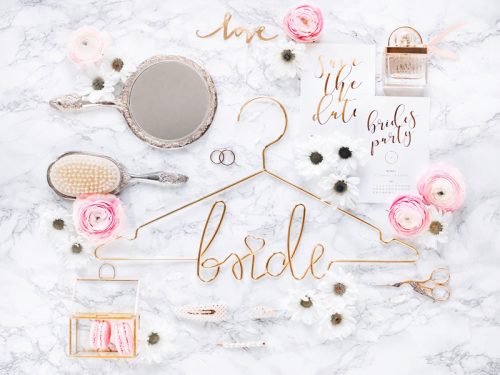 Arany színű fémes drót „Bride” falidísz 45x27 cm