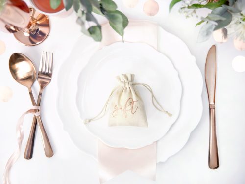 Ajándéktartó zsákvászon tasak - rosegold Gift felirattal