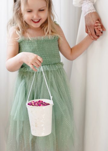 Vödör virágszirmokhoz, magassága kb. 13 cm, fehér