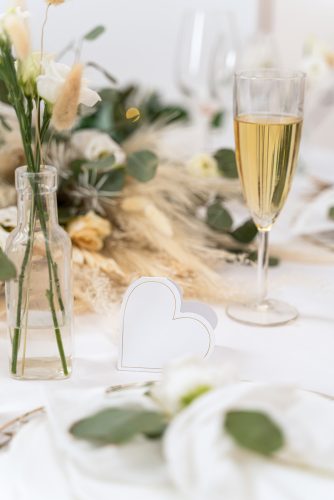 Ültetőkártyák- szív formájú, 15,7x22 cm, fehér (1 db / 10 db.)