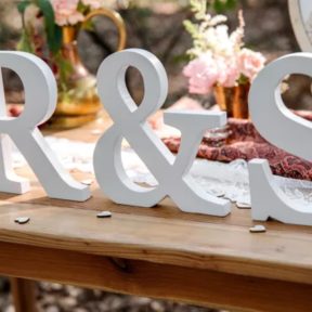 Fa betűk, feliratok